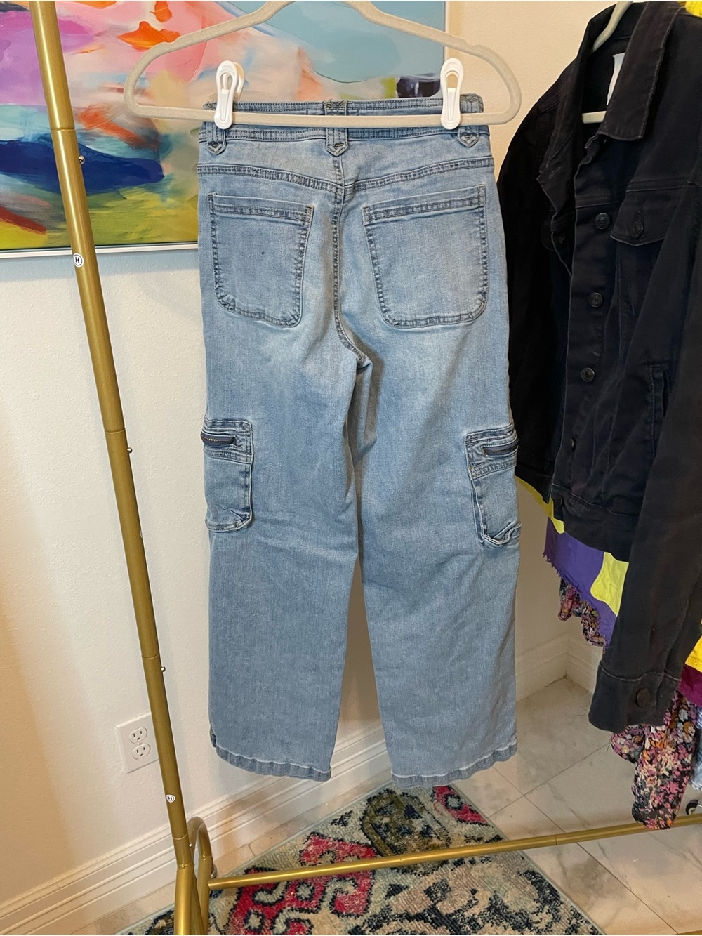 Celebrity Pink Light Wash Straight-Leg Cargo Jeans 7/28 - Picture 3 of 5